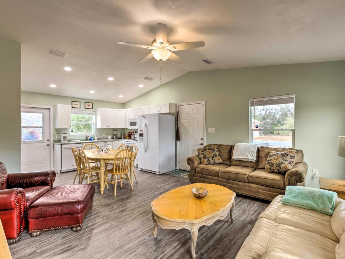 Family-Friendly Home, Walk To Steinhatchee River! Exterior photo